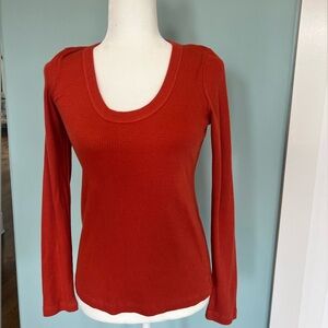 Monrow Size Small Long Sleeve Top U-Neck